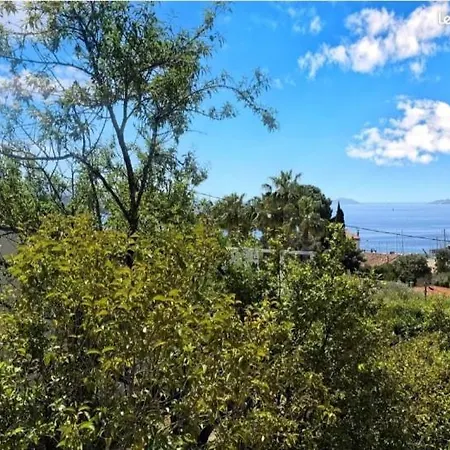 Villa Villa Vue Mer Avec Rooftop, Jardin Pour 8 Pers A Pied Du Port Bandol