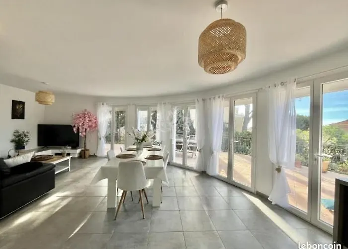 Villa Vue Mer Avec Rooftop, Jardin Pour 8 Pers A Pied Du Port Bandol